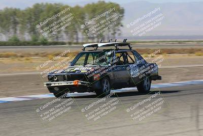 media/Oct-01-2022-24 Hours of Lemons (Sat) [[0fb1f7cfb1]]/10am (Front Straight)/